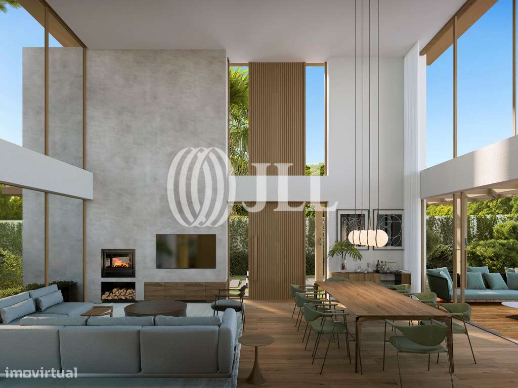 Moradia T4 com jardim e piscina no Estoril - Grande imagem: 1/39