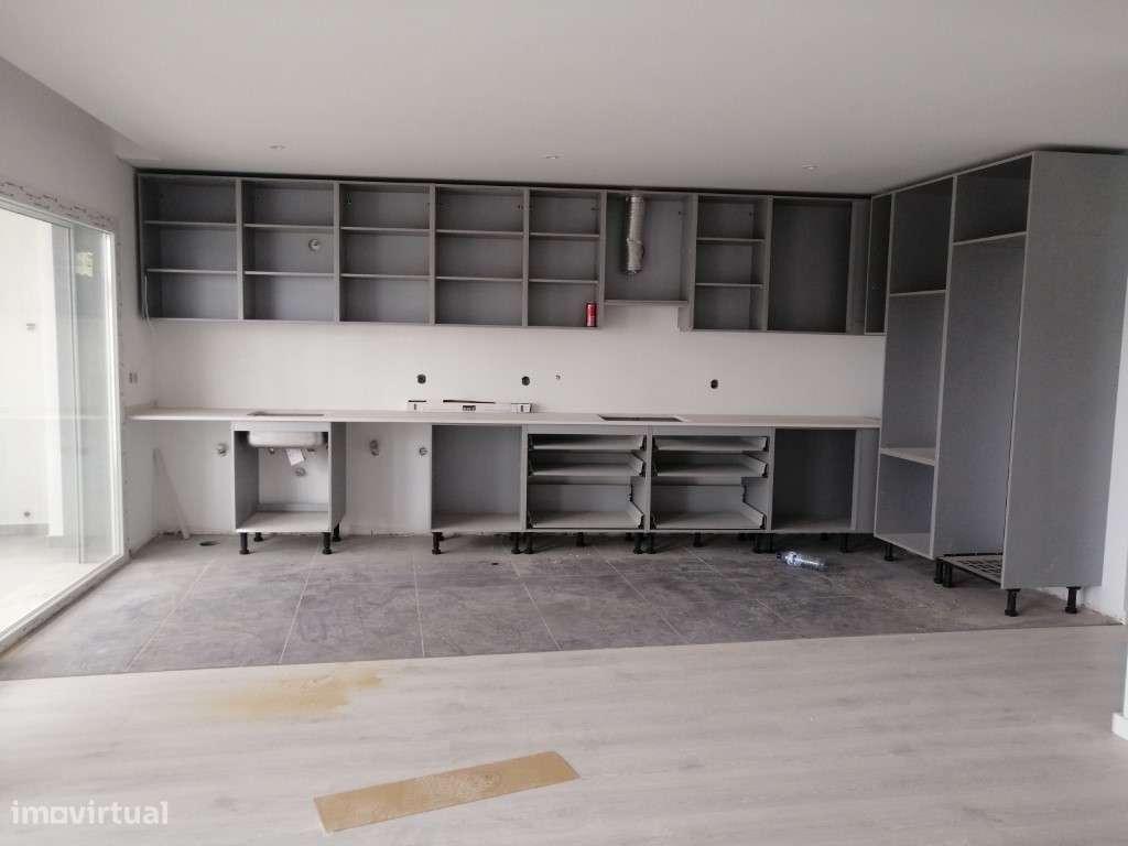 Apartamento T3 c/ parqueamento, em Santa Marta do Pinhal - Corroios. - Grande imagem: 4/18