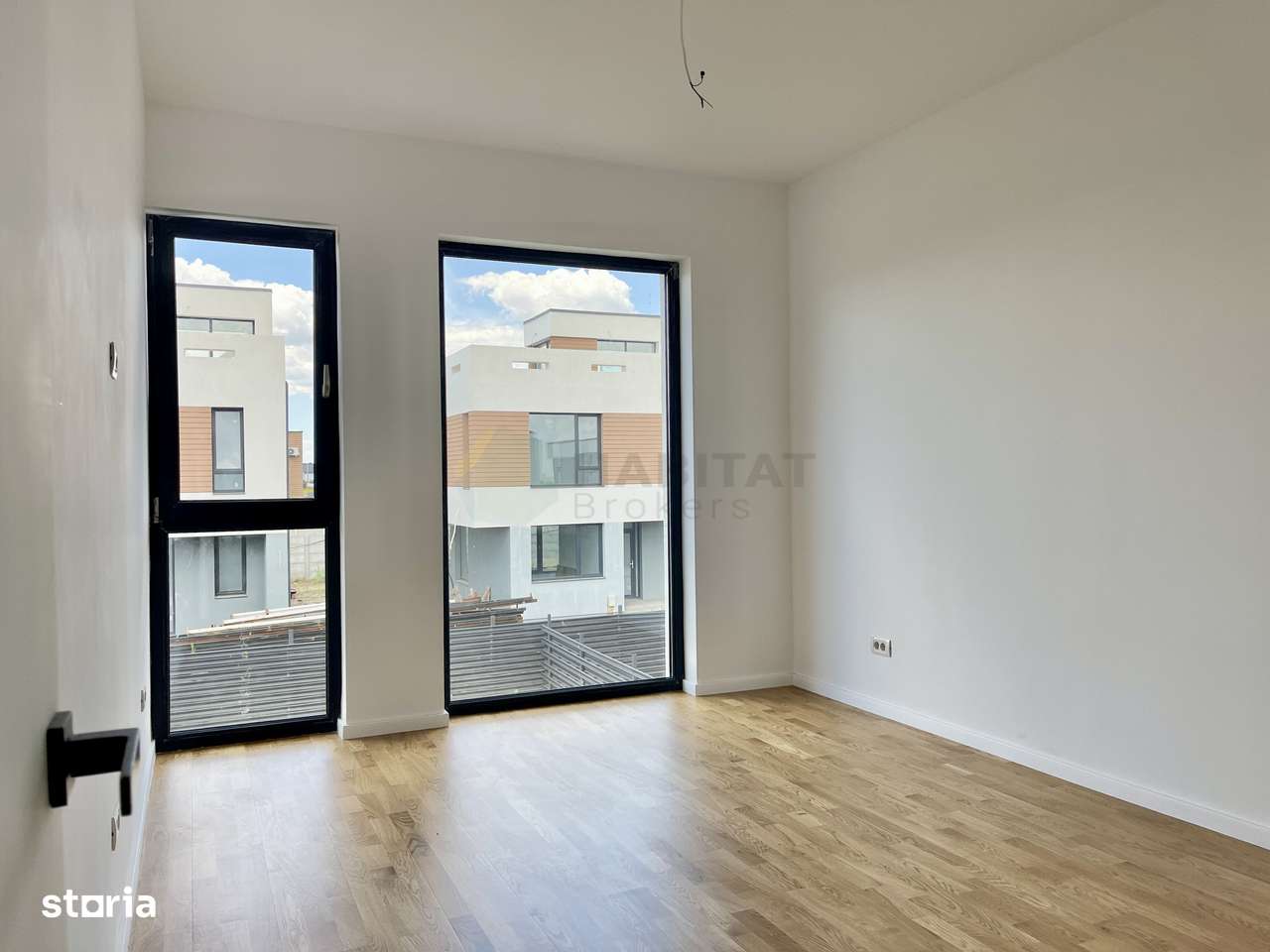 Vila Individuala 5 camere Tunari - Imagine principală: 5/20