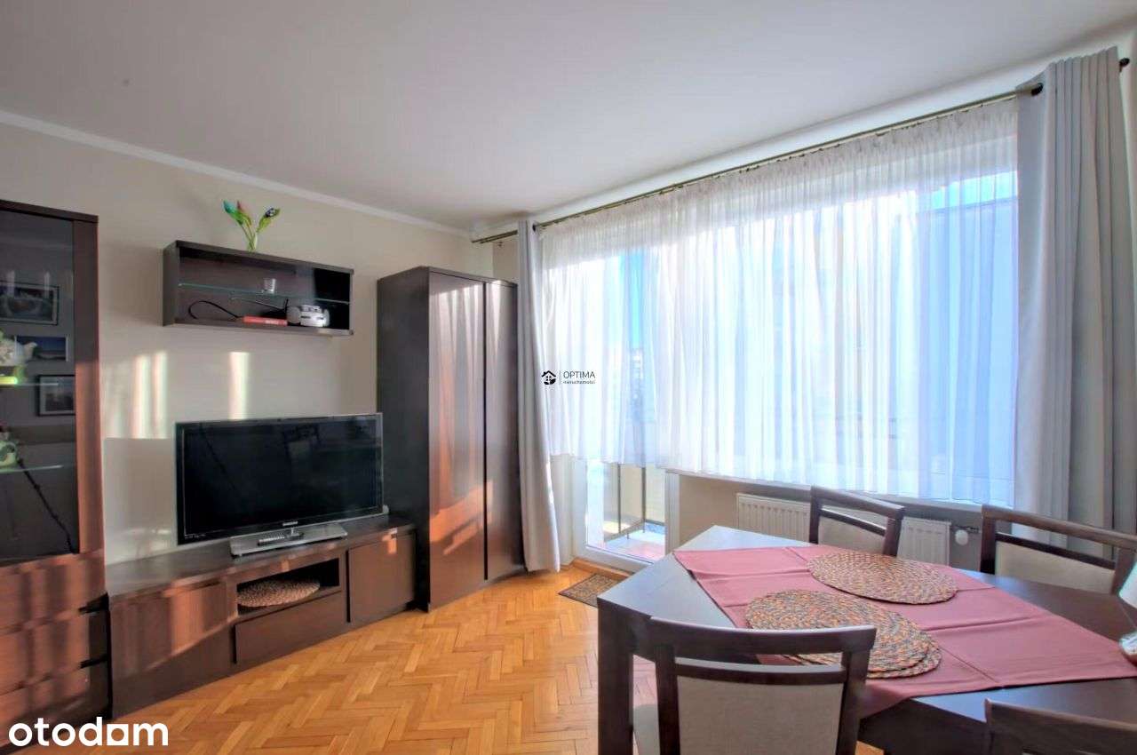 Giełdowa 35,2m2, balkon, oddzielna kuchnia-10