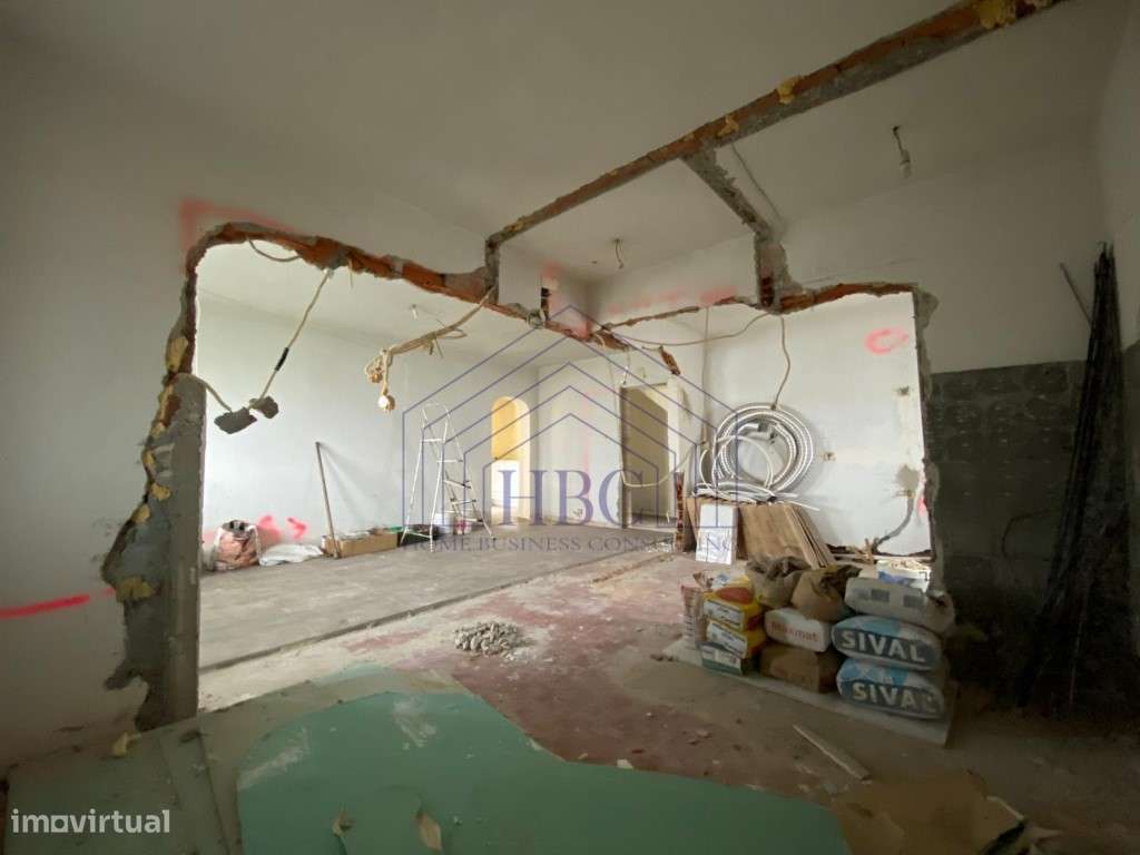 Moradia T3+1 com Grande Potencial na Lagoa de Albufeira - Sesimbra-8