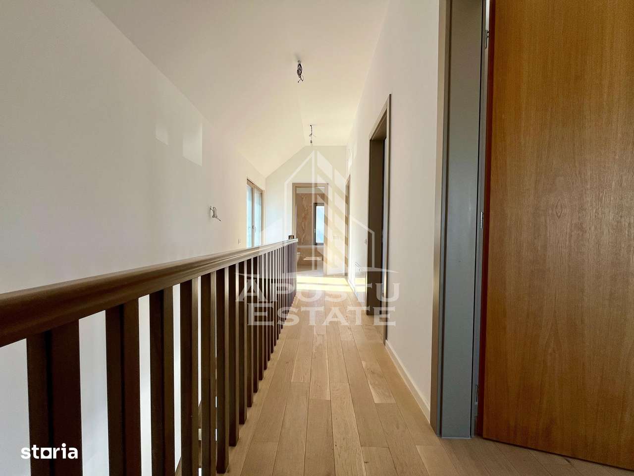 Casa Eco cu 5 camere, 3 bai, in Dumbravita - Imagine principală: 4/11