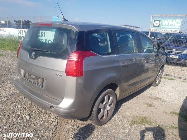 Dezmembrez Peugeot 5008 1.6hdi(cod 9h05) fabr 2010 euro 5 injectie vdo - 2