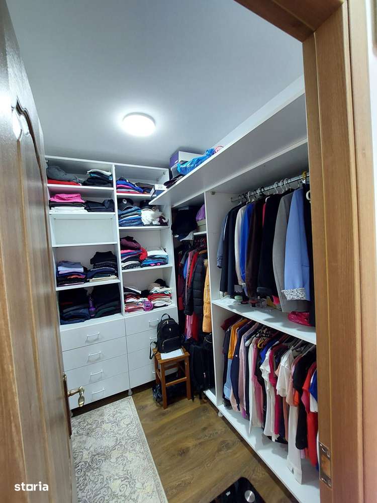 Apartament 2 camere+dressing ,Unirii ,Piata Alba Iulia,Decebal,2011-10