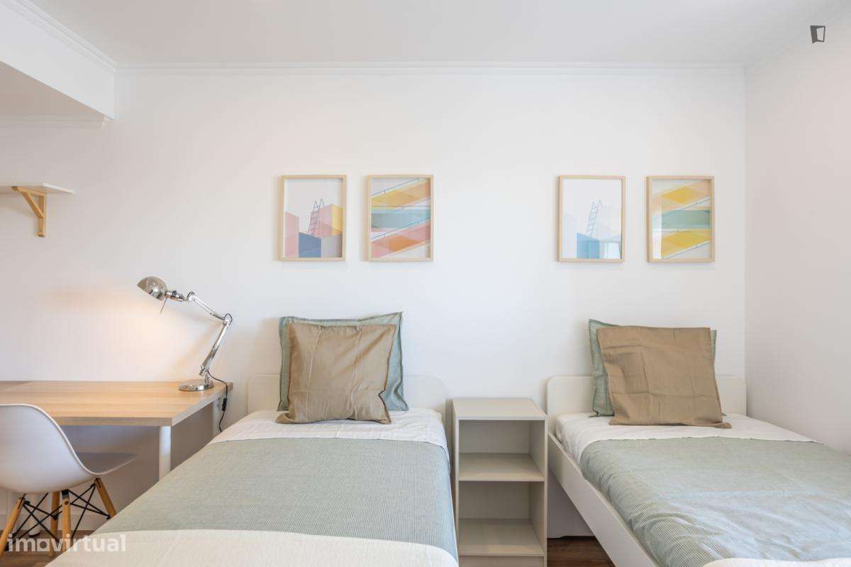 Quarto - localizado em Olaias Lisbon - Grande imagem: 5/15