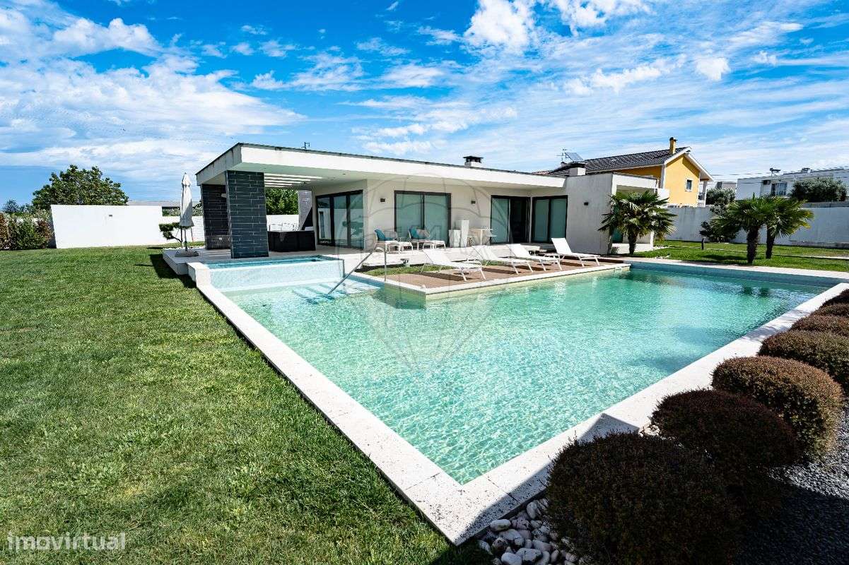 Moradia T0 para venda - Grande imagem: 1/25