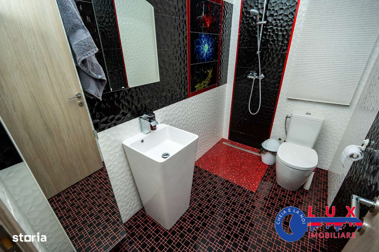 ID 6737 EXCLUSIVITATE - DE VÂNZARE - Vilă P+E+M-8