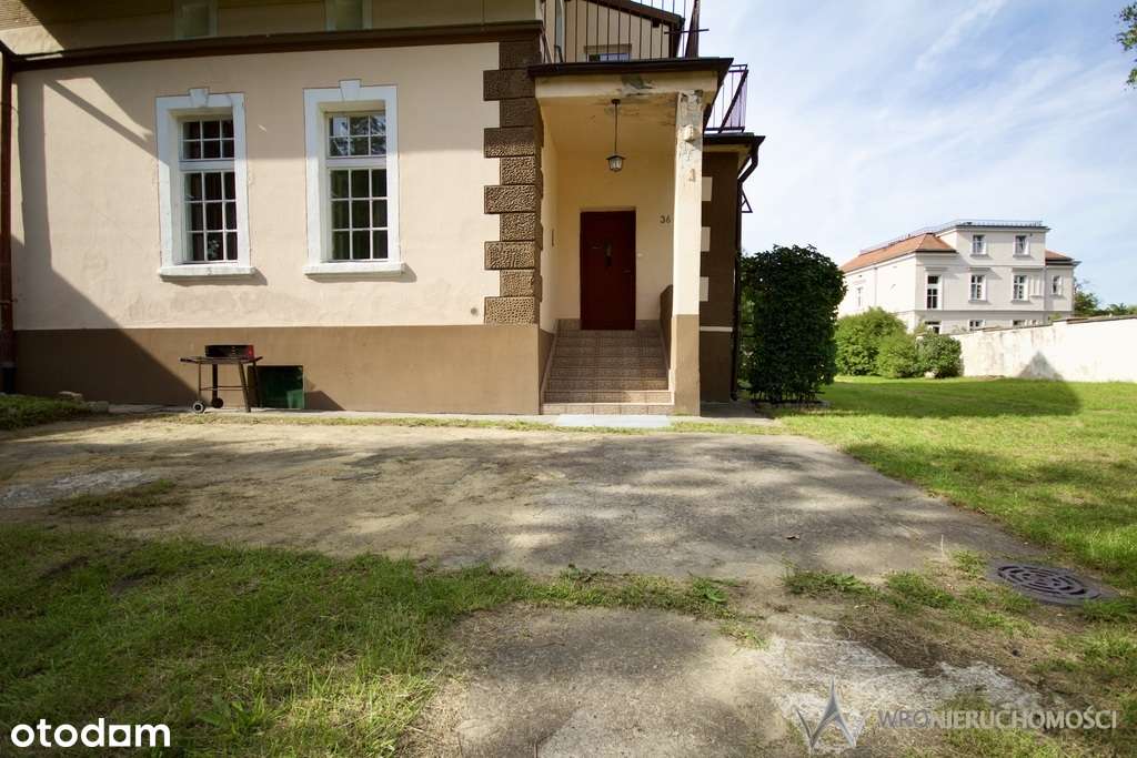 Duża działka budowlana zabudowana domem do remontu - Pełny obrazek: 4/17