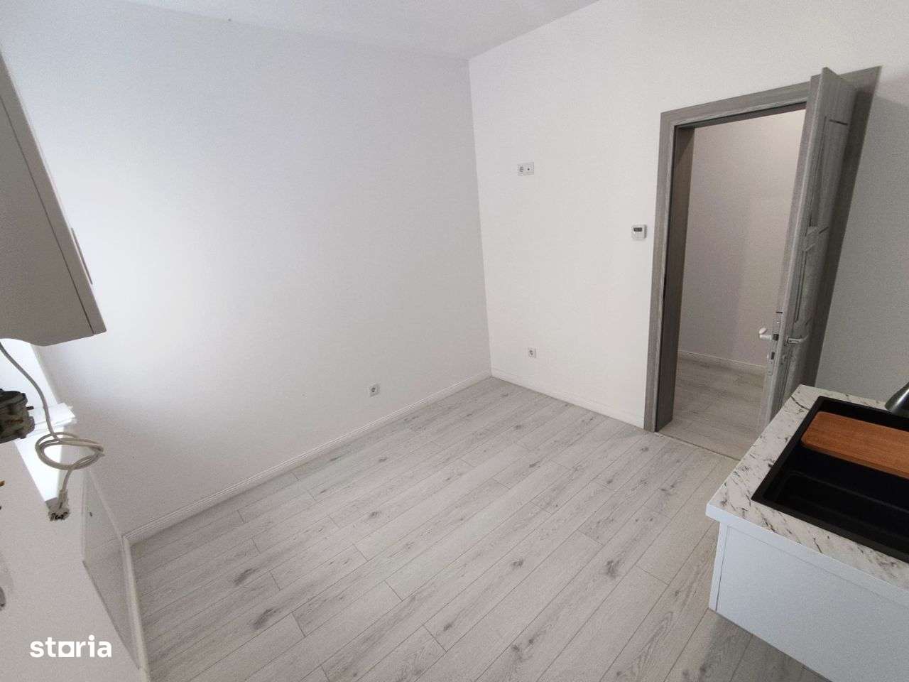 Bloc Lift, 2 cam, LA CHEIE ,incalz pardoseala, etaj 2, geam baie-2