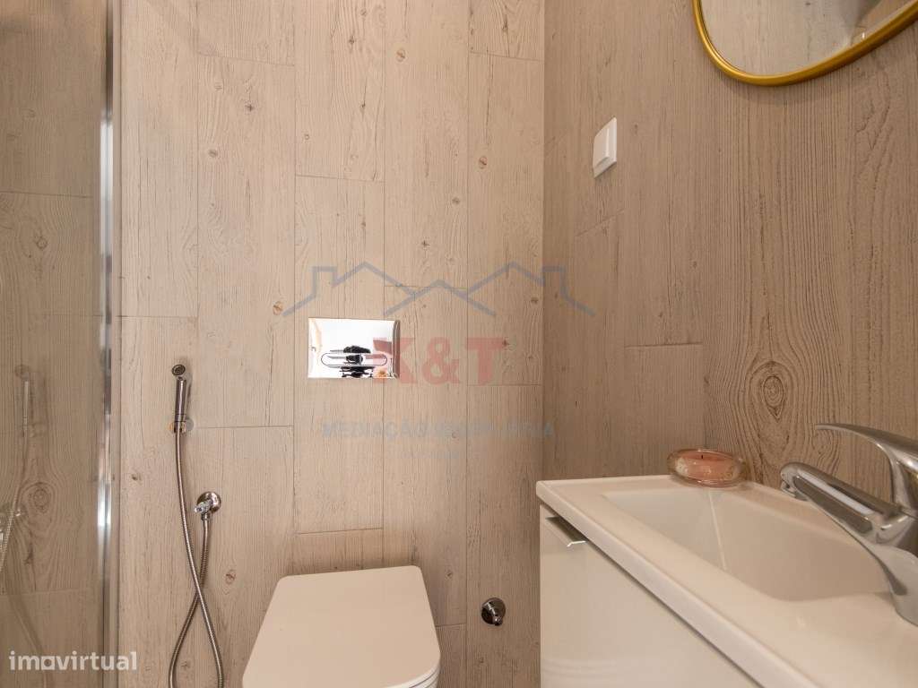 T2 remodelado na 1ª linha da Praia da Rocha-23