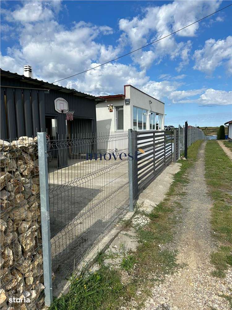 Casa unica de vanzare la Lac Apa – 2.000 mp teren, iesire la lac - Imagine principală: 1/20