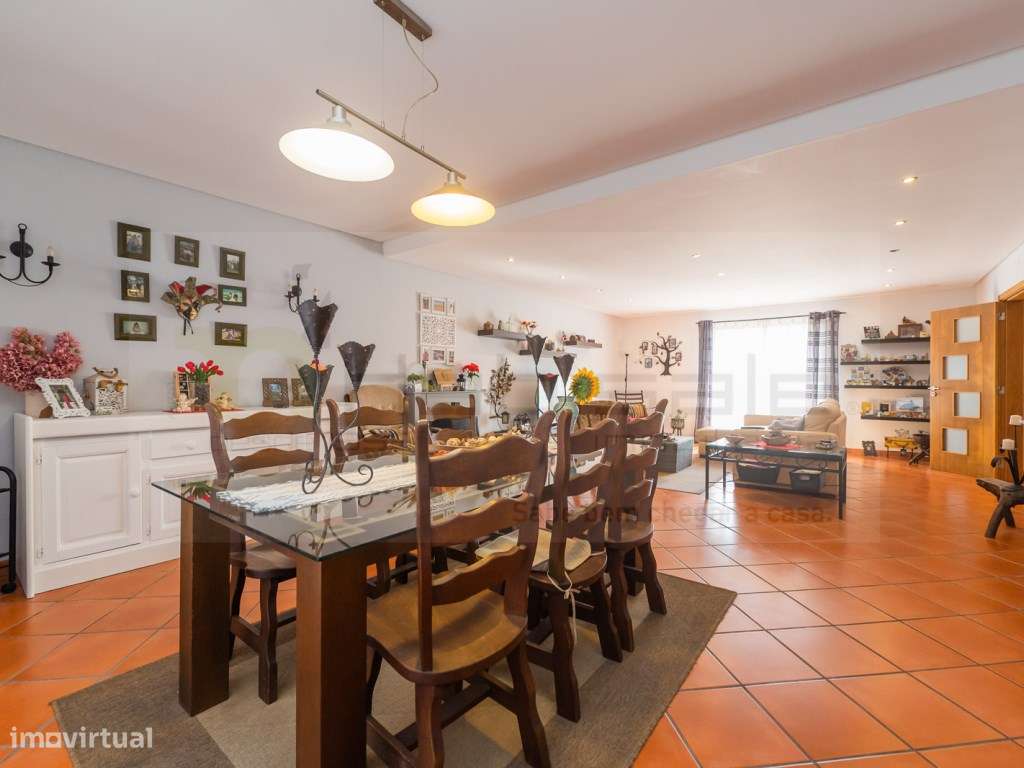 Moradia T4+1 | Casal Novo - Famões / Caneças-7