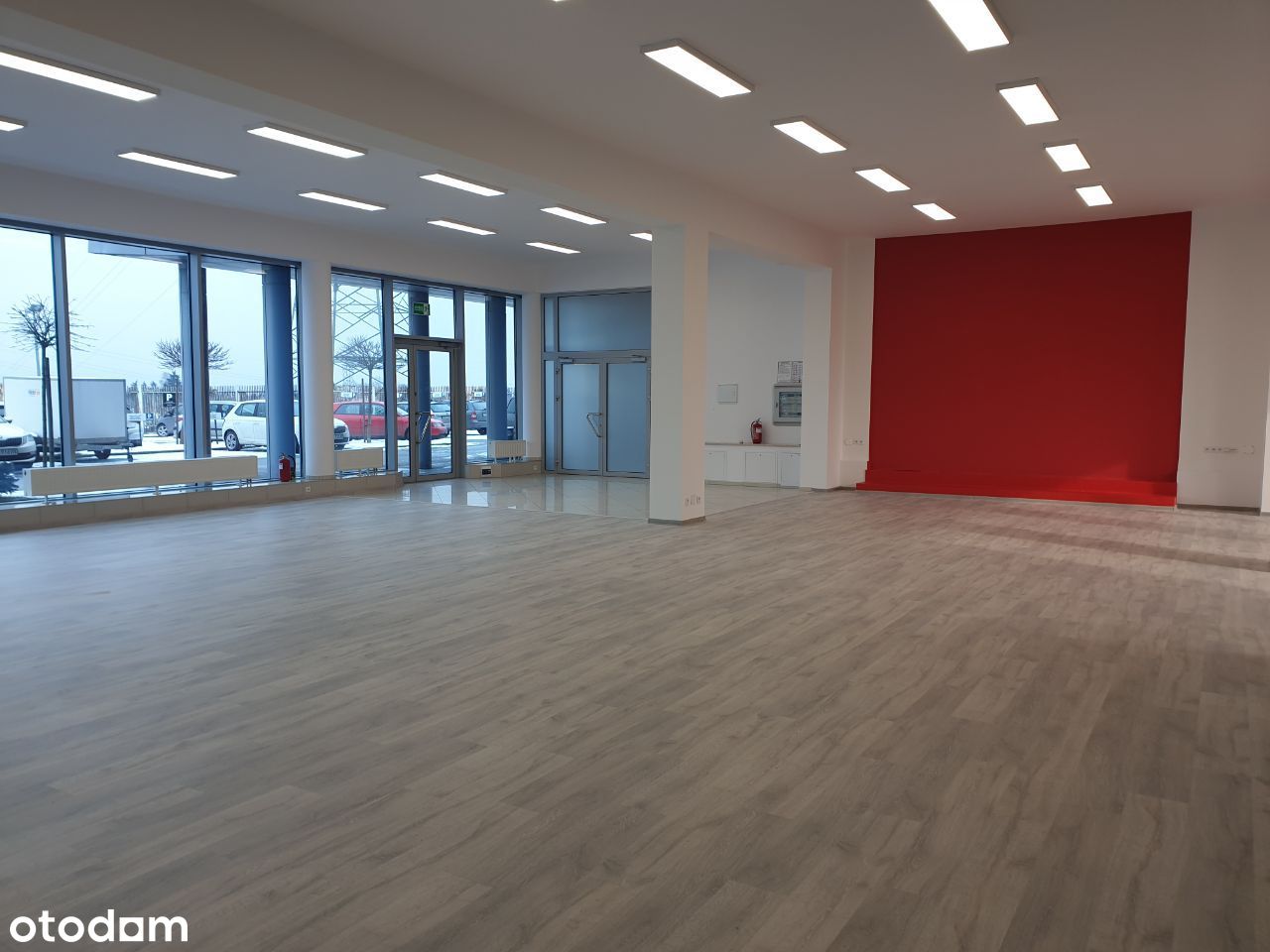 Salon 290m2 - Kraków, Wielicka przy Obwodnicy A4