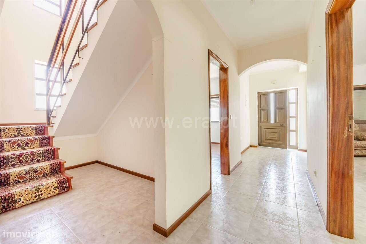 Moradia Isolada T3 / Seia, Torrozelo-16