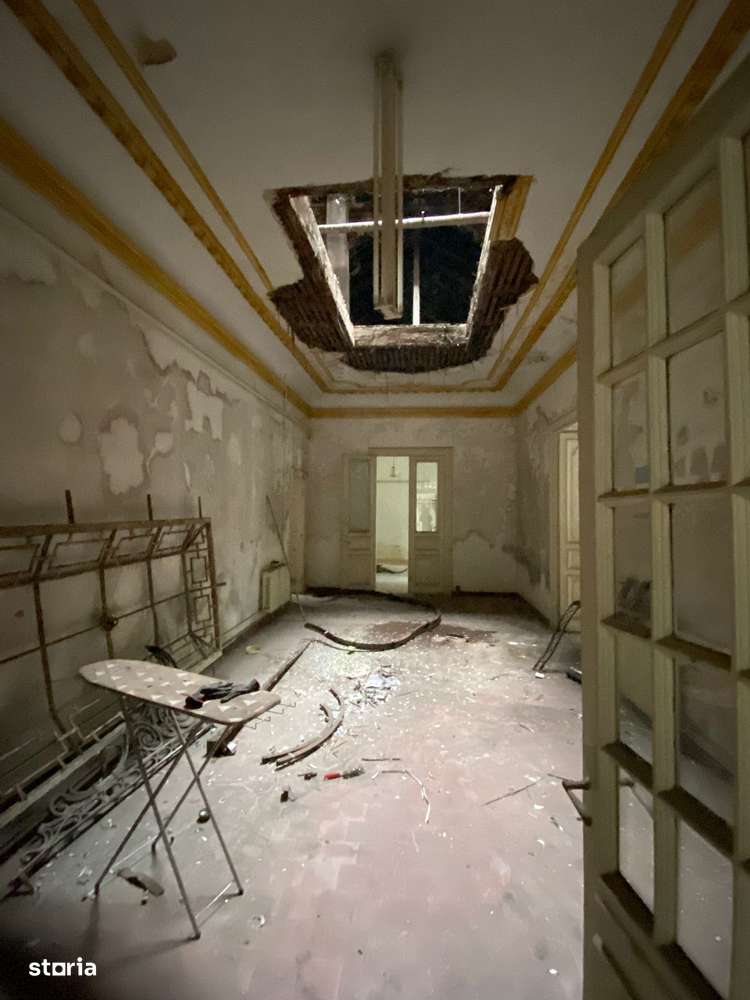 De Vanzare Vila Interbelica, 8-10 Camere, Romana - Zodiac-10