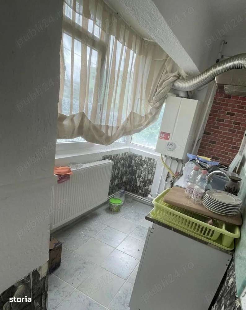 De vanzare garsoniera/ap 2 camere, etaj 1, 1 Decembrie-3