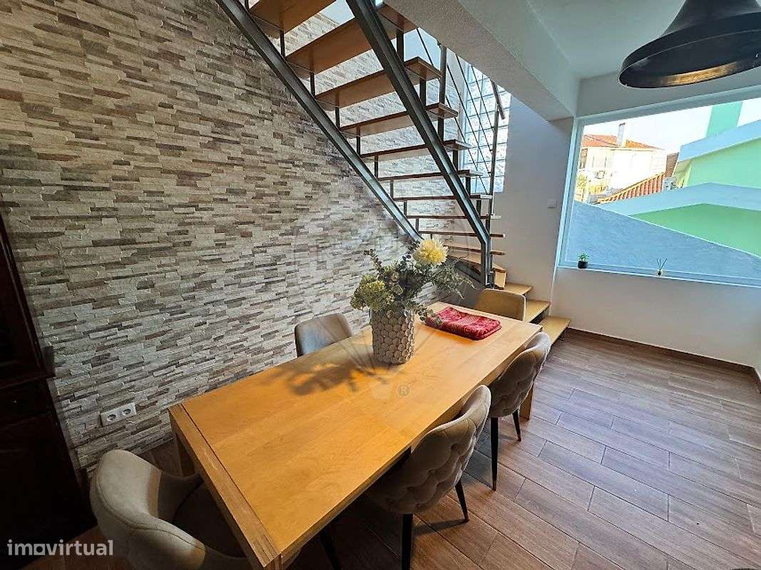 Moradia T5 para venda-25