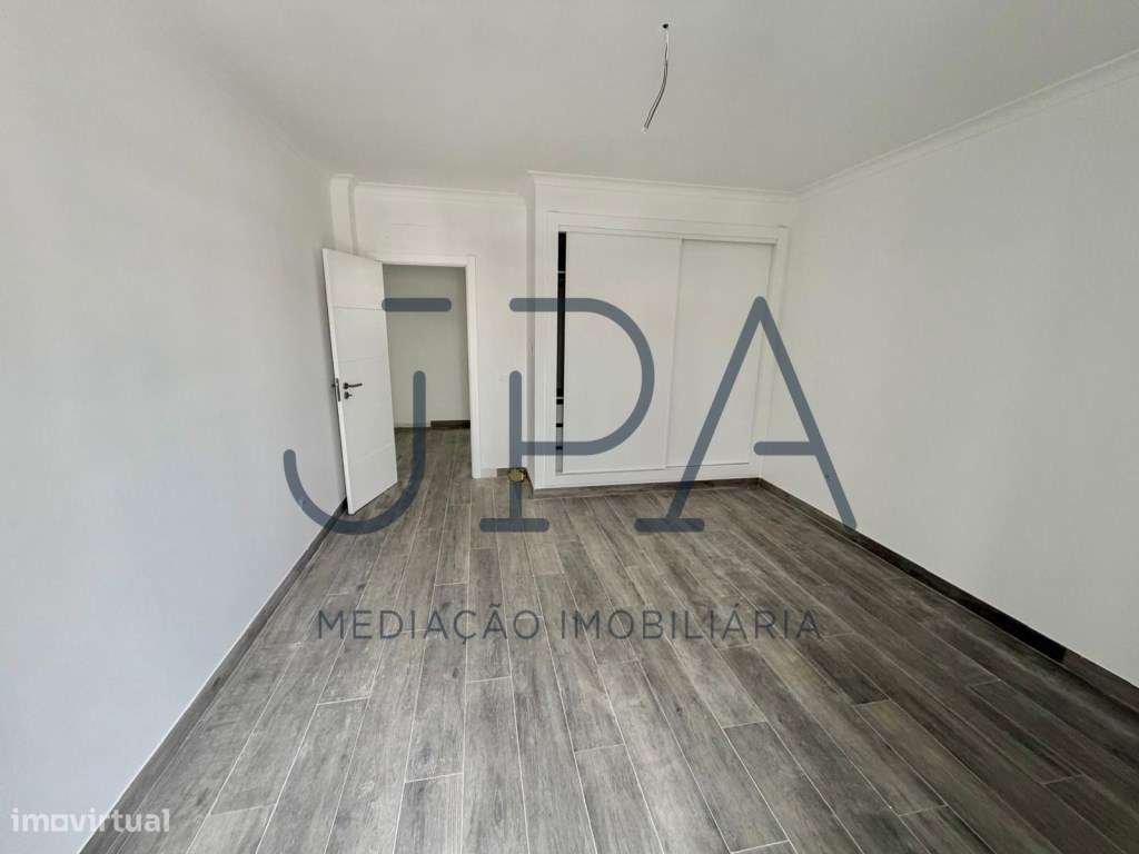 Altura - Em construção - moradia T4 com garagem e piscina-12