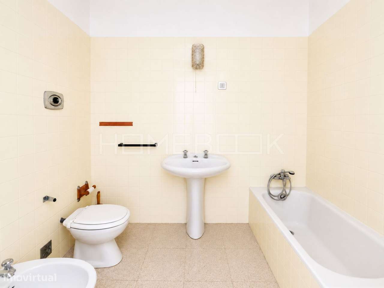 Apartamento T3  em Setúbal com varanda-22
