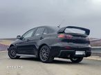 Mitsubishi Lancer Evolution - 6