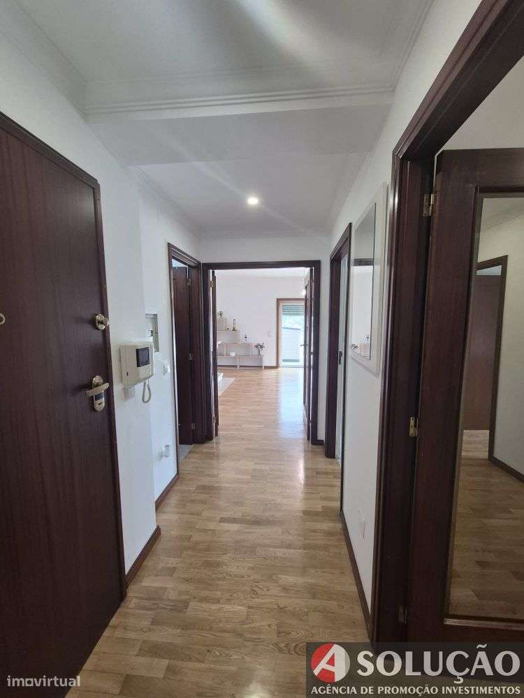 Apartamento T2 em Oliveira do Douro-8