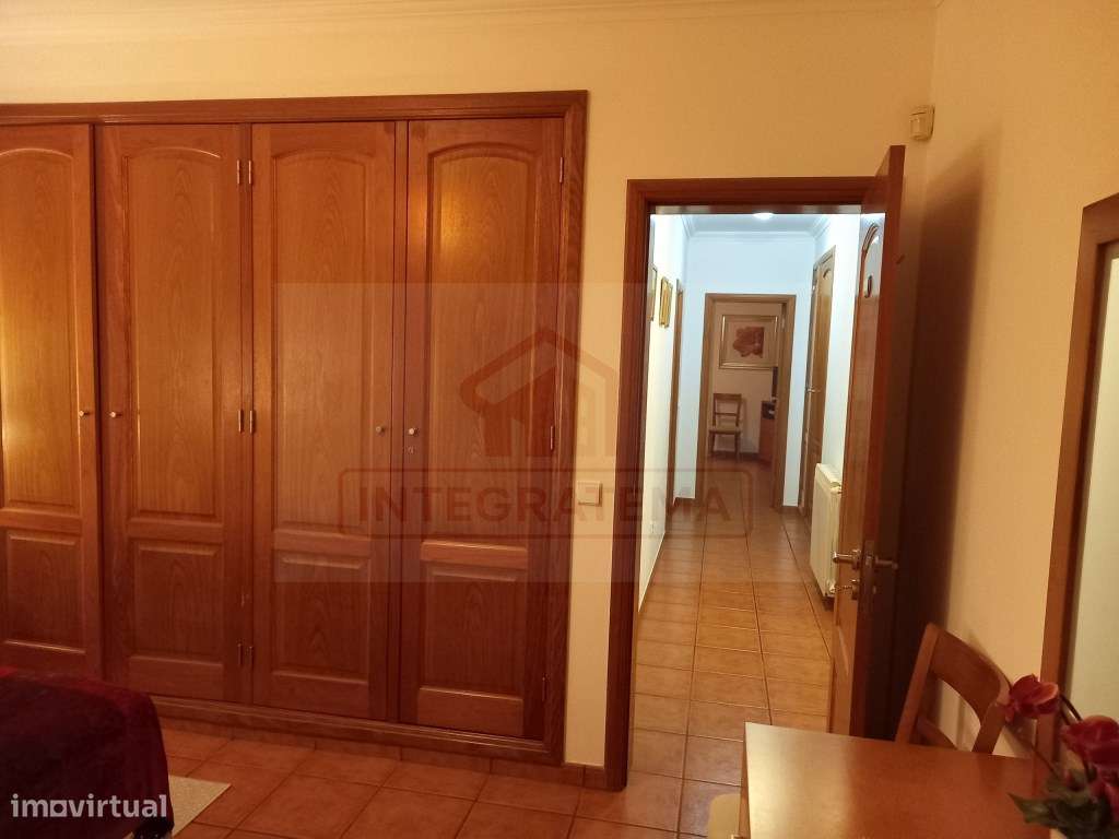 Moradia Tradicional Portuguesa com Piscina e Vistas Deslumbrantes-9