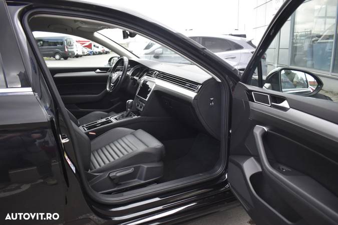 Volkswagen Passat 2.0 TDI DSG 4Motion R Executive - 39