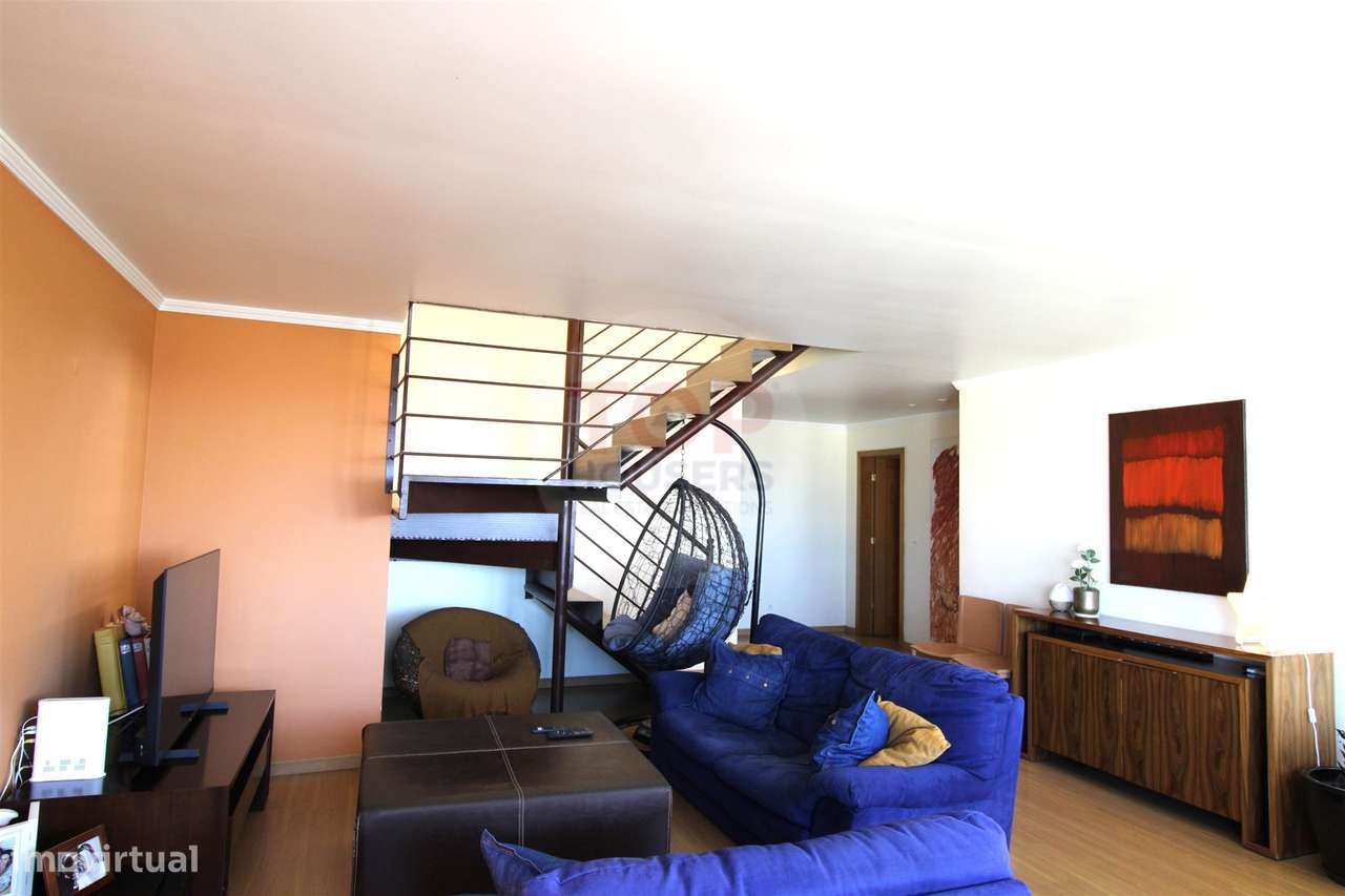 Penthouse T4+1 com Terraço Panorâmico e dois estacionamentos-44