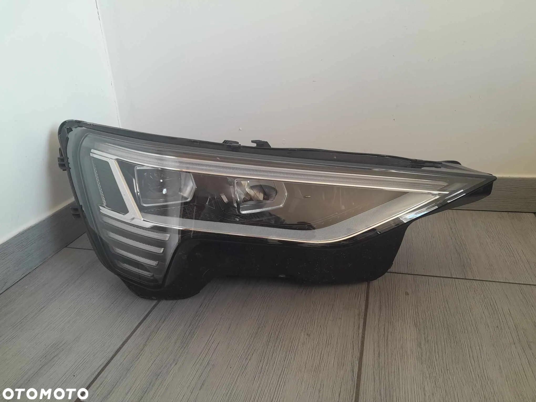 LAMPA PRAWA PRZEDNIA PRZÓD AUDI E-TRON 4KE FULL LED 4ke941040d ŁADNA - 4