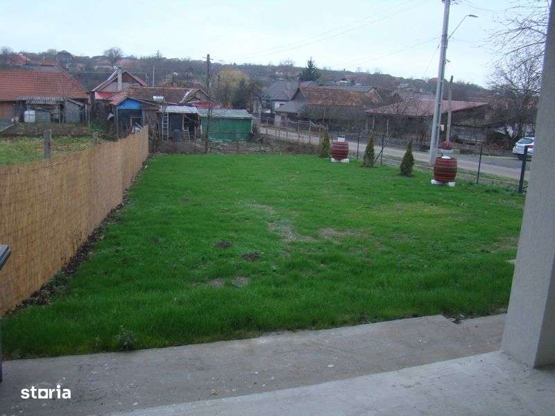 Casa la CARASTELEC Renovat total - Imagine principală: 4/8