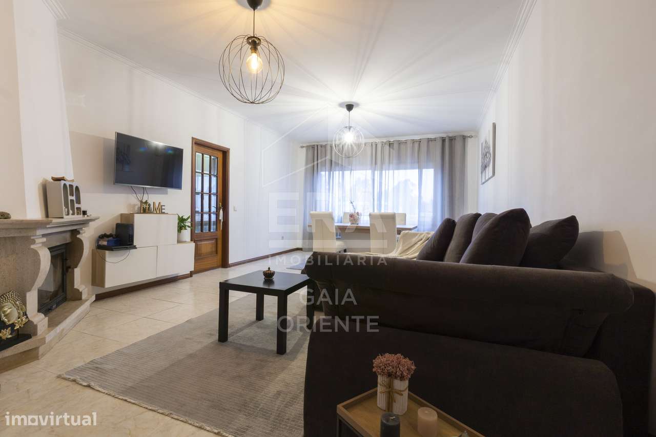 Apartamento T3 com Áreas Generosas em Serzedo-12