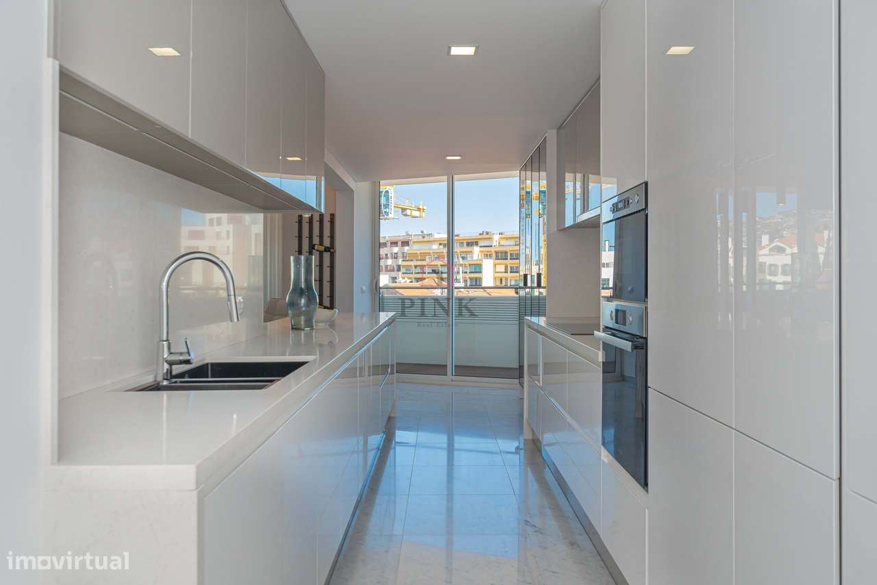 Apartamento Mobilado -  T4 no Plaza Madeira - Funchal-10