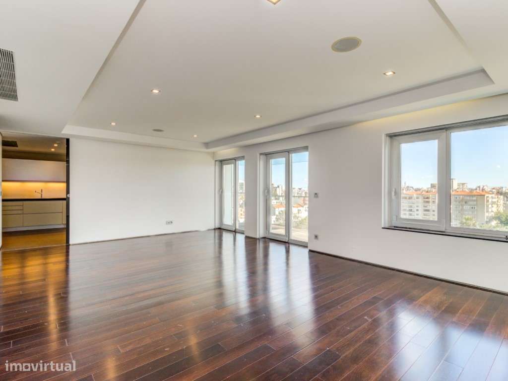 Apartamento T5 + 1 no Condomínio Jardins São Lourenço - Lisboa-41