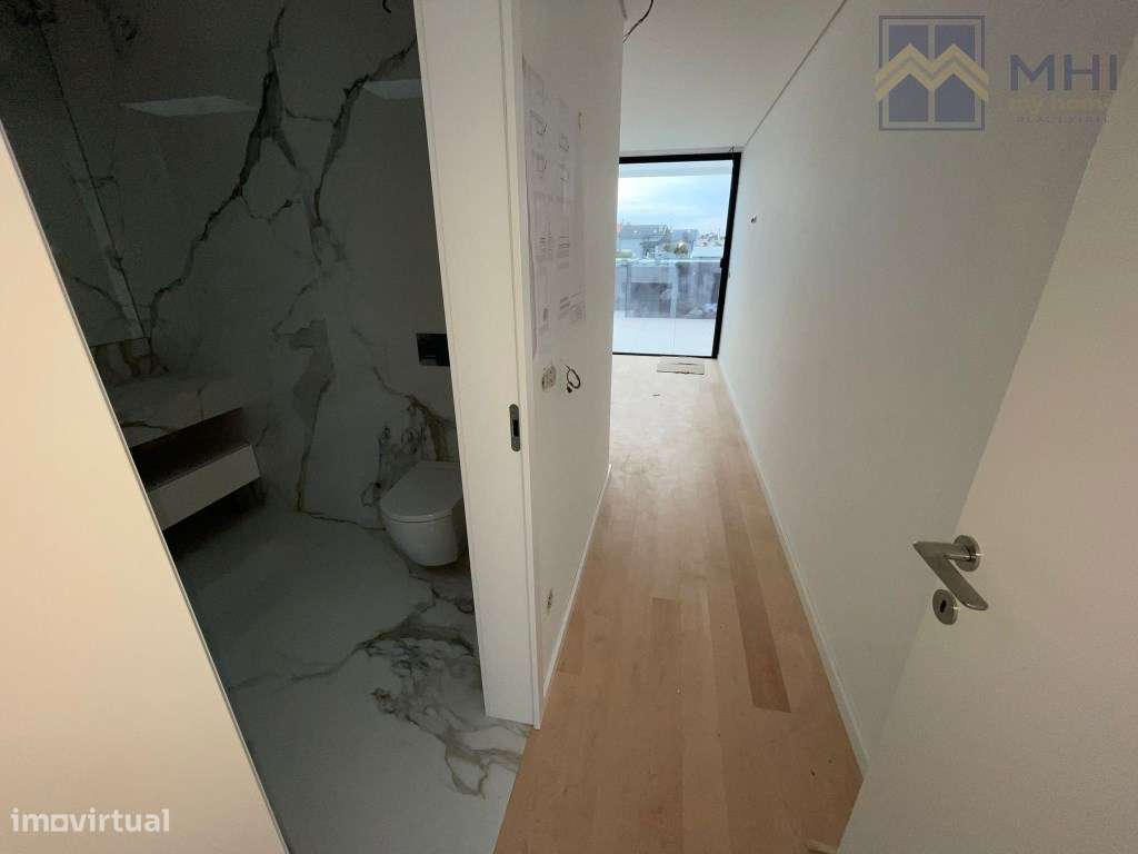 Moradias de Luxo T4 +1 a 500 metros da praia em Canidelo-18