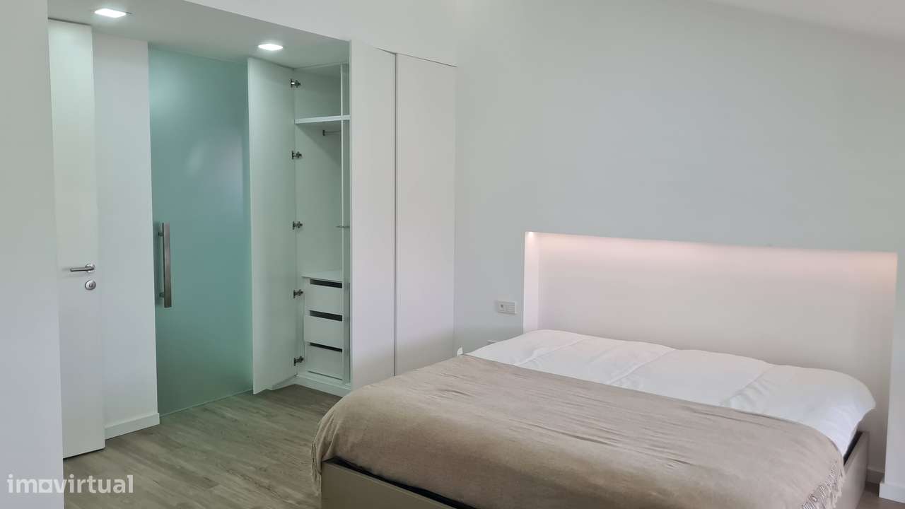 Apartamento  em Celas (Duplex e arrumo no sótão)-8