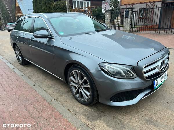 Mercedes-Benz Klasa E 220 d 4Matic 9G-TRONIC - 2