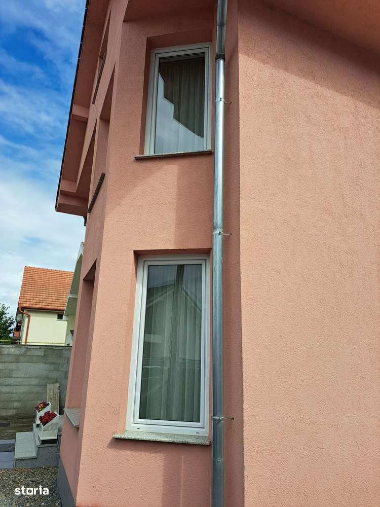Casă P+E în cartierul Tineretului 3 camere, 2 băi, living, bucătărie-17