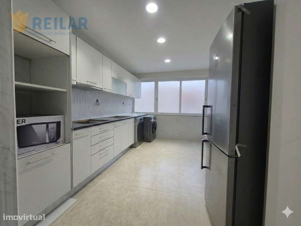 Carregado - T2 Remodelado - Grande imagem: 2/10