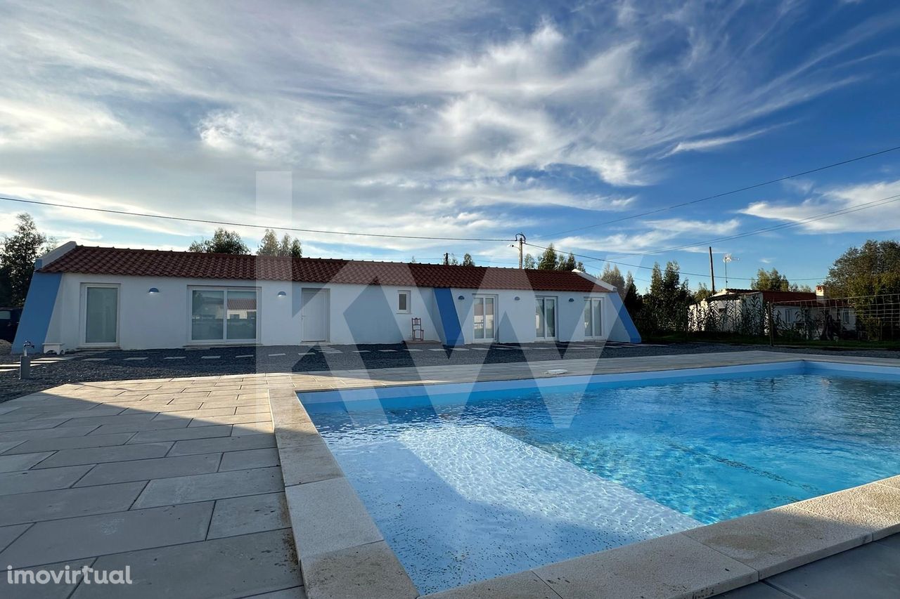 Casa de estilo típico Alentejano com piscina para arrendamento