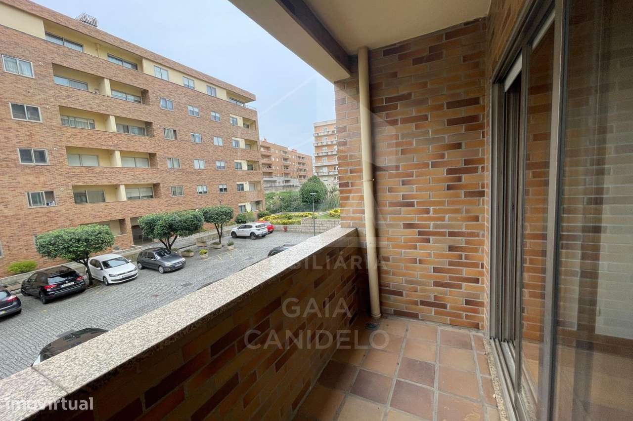 T2 em Condomínio Reservado no centro de Canidelo-7