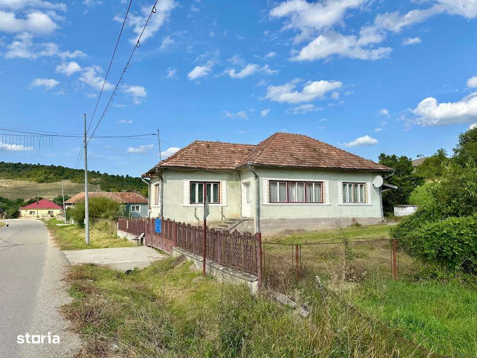 Casa + teren 4.800 m² in Jichisu de Jos, 7 km de Dej