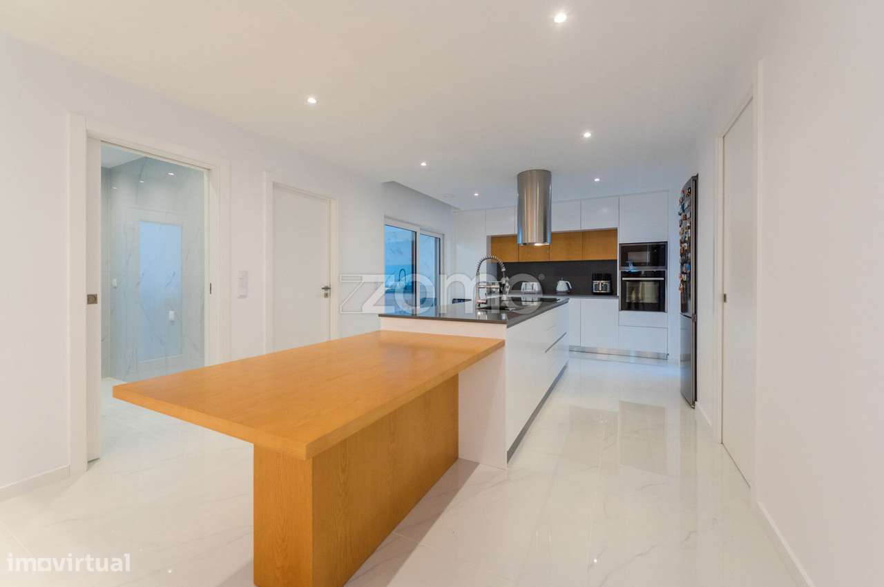 Moradia T4 com psicina-26