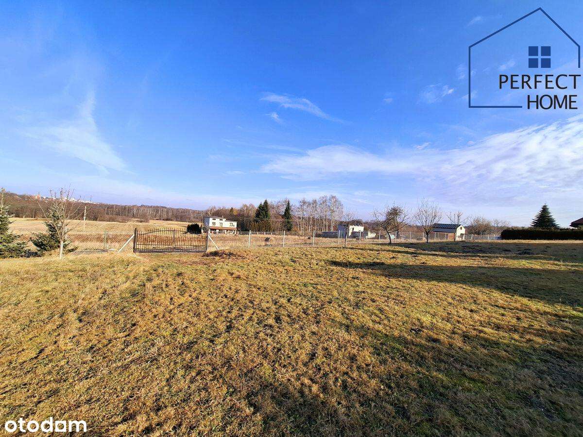 Ustawna  ogrodzona działka, Ładny widok oraz media-5
