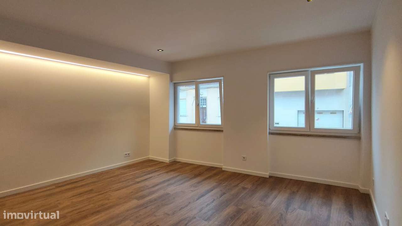 Apartamento T0 Avenidas Novas totalmente remodelado - Grande imagem: 3/20
