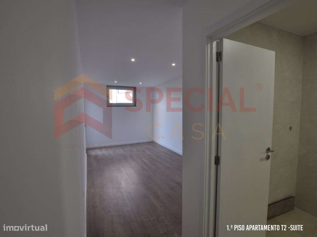 Moradia + Armazém no Centro de Avintes-14