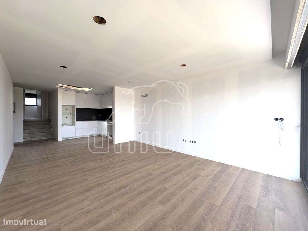 Apartamento T2 na Meadela - Grande imagem: 2/9