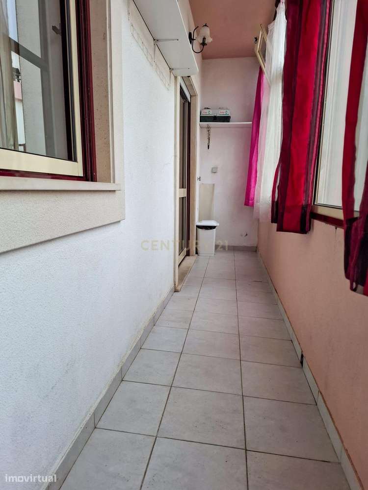 Apartamento T2 no centro da Praia da Consolação, Peniche-10