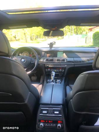 BMW Seria 7 740Li - 12