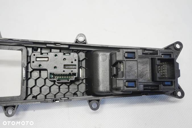 PRZCISK RĘCZNEGO AUDI A6 C8 4K 4K1713111B - 6