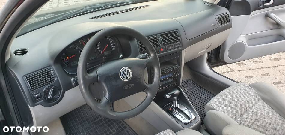 Volkswagen Golf IV 1.6 Trendline - 10